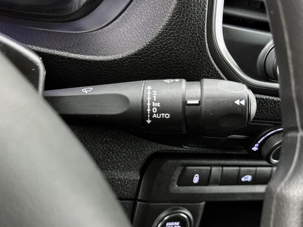 2.0 D-4D 145pk Navigatie Camera Betimmering Cruise control Blind-spot assist