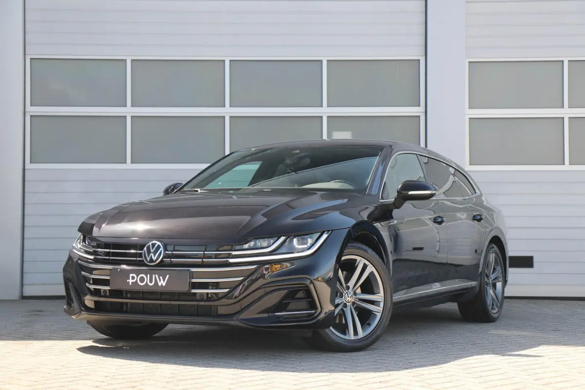1.4 TSI eHybrid 218pk R-Line Business+ | SoH 98% | Trekhaak | Achteruitrijcamera | Stoelverwarming | Navigatie | App Connect