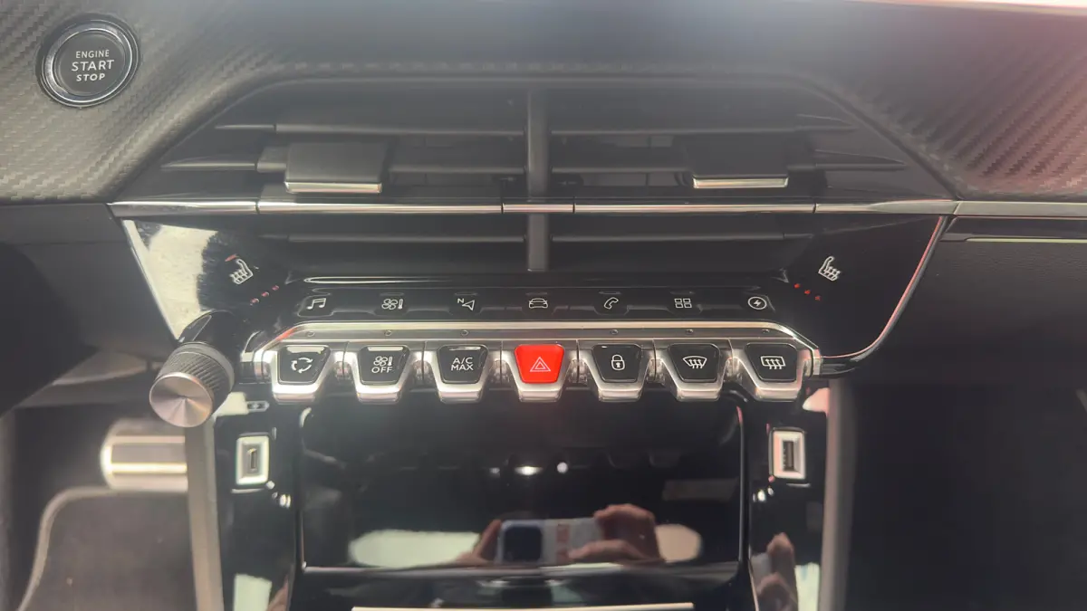 EV GT 350 50 kWh | 3-fase | Pano | Camera | Adap Cruise | Navi | Climate Control | Achteruitrijcamera | Airco (automatisch) | Apple Carplay/Android Auto|telefoonintegratie premium