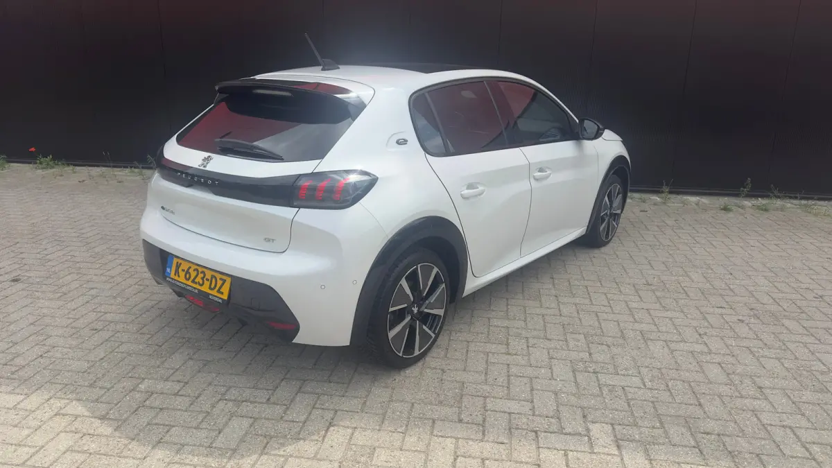 EV GT 350 50 kWh | 3-fase | Pano | Camera | Adap Cruise | Navi | Climate Control | Achteruitrijcamera | Airco (automatisch) | Apple Carplay/Android Auto|telefoonintegratie premium