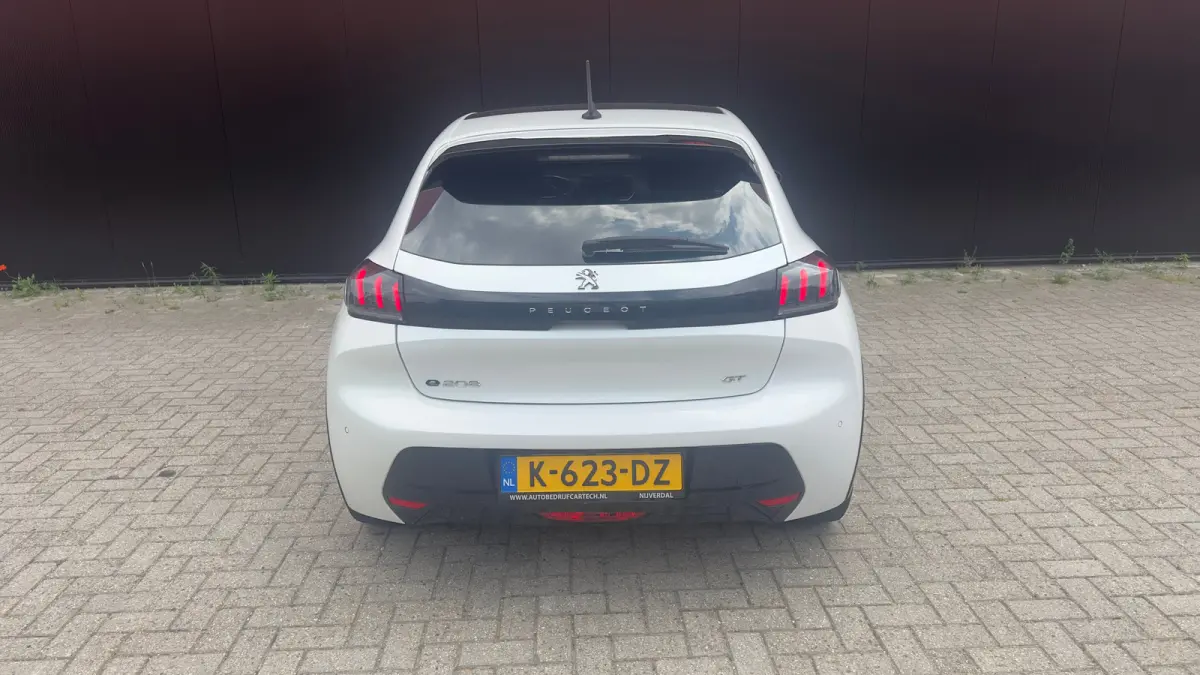 EV GT 350 50 kWh | 3-fase | Pano | Camera | Adap Cruise | Navi | Climate Control | Achteruitrijcamera | Airco (automatisch) | Apple Carplay/Android Auto|telefoonintegratie premium