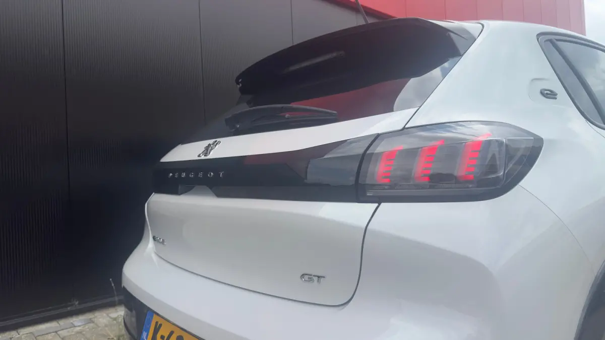 EV GT 350 50 kWh | 3-fase | Pano | Camera | Adap Cruise | Navi | Climate Control | Achteruitrijcamera | Airco (automatisch) | Apple Carplay/Android Auto|telefoonintegratie premium