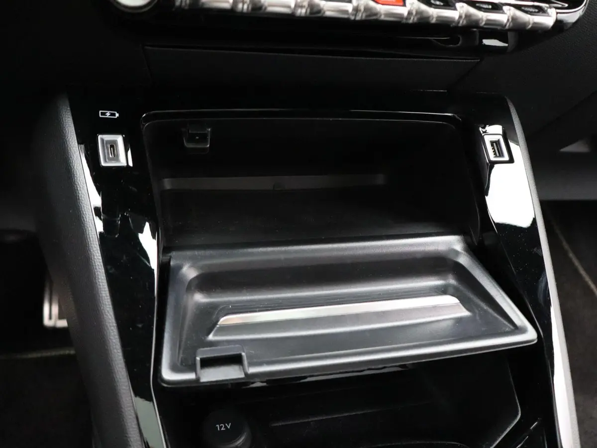 EV GT Pack 50 kWh | Panoramadak | Adaptieve Cruise | Stoelverwarming | 27.699 km |