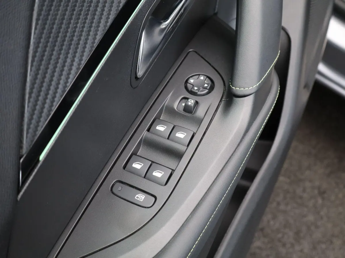 EV GT Pack 50 kWh | Panoramadak | Adaptieve Cruise | Stoelverwarming | 27.699 km |