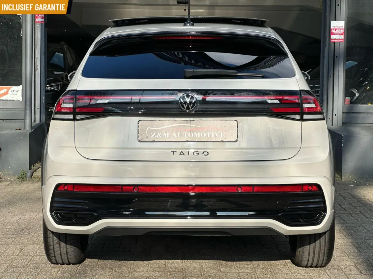1.0 TSI R-Line *AUT*PANO*NAVI*ACC