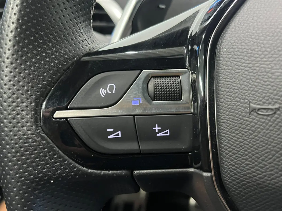 1.6 HYbrid 225 GT Pack Business Night Vision Panoramadak Focal ACC Keyless Camera LED Dodehoek CarPlay