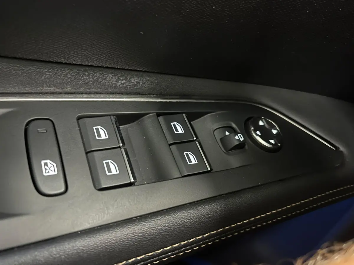 1.6 HYbrid 225 GT Pack Business Night Vision Panoramadak Focal ACC Keyless Camera LED Dodehoek CarPlay