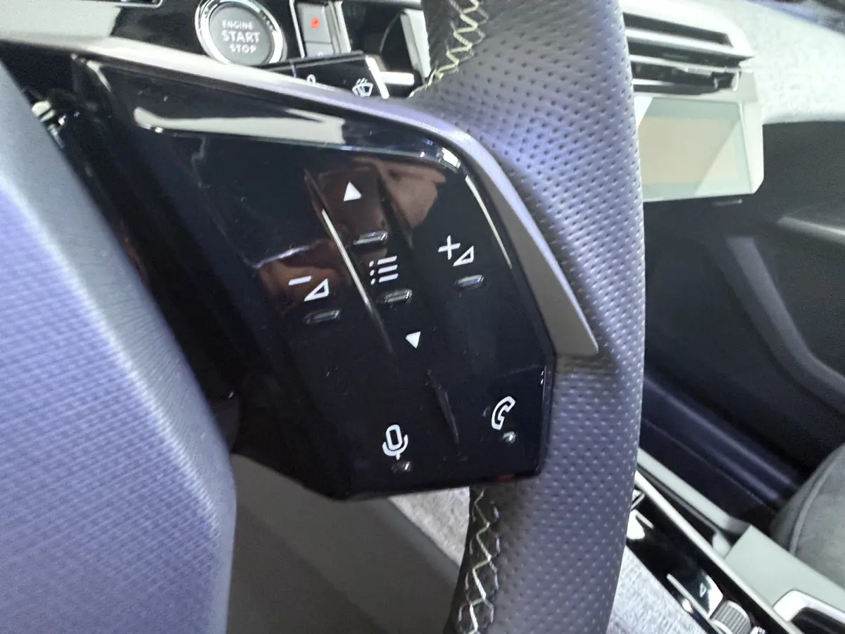GT | Adaptieve cruise control met Stop&Go functie | LED 3D-achterlichten | Pack Safety Plus