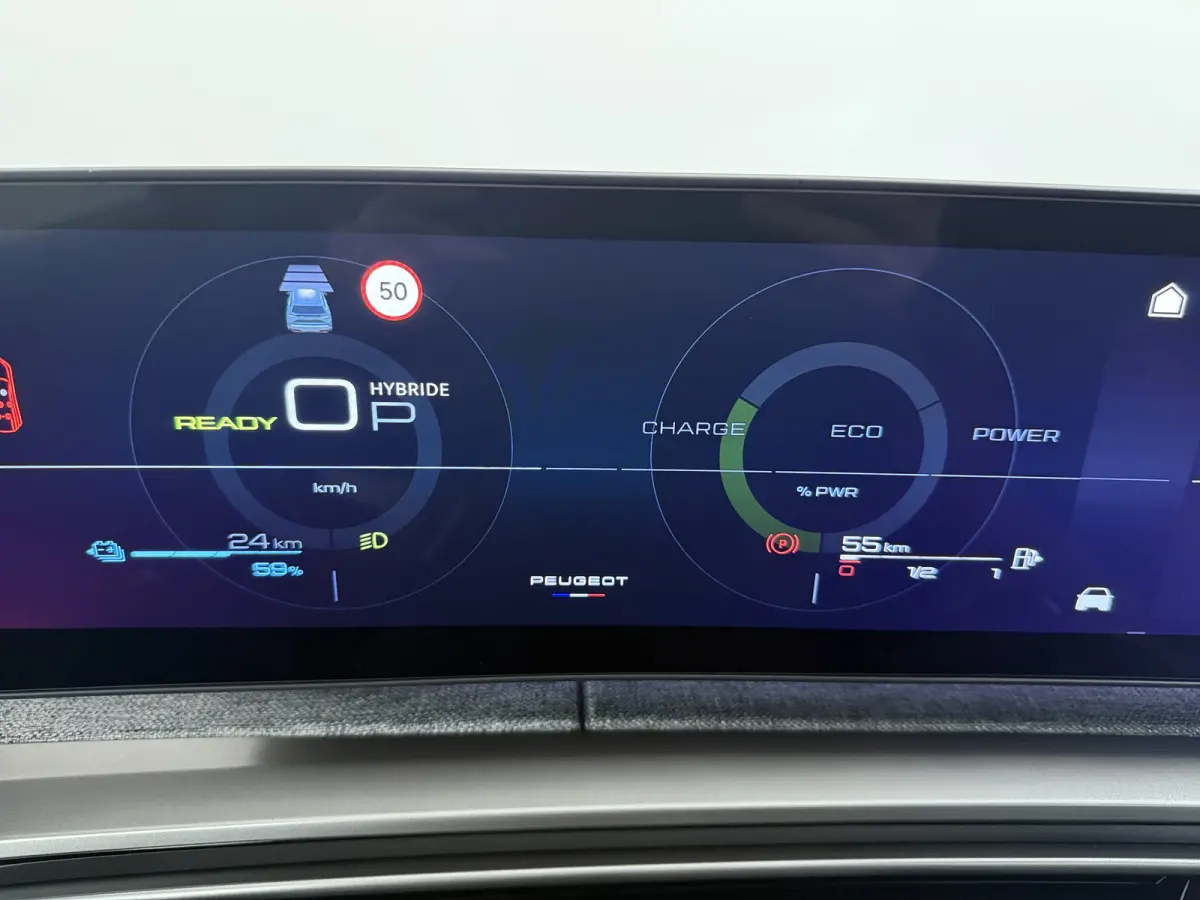 GT | Adaptieve cruise control met Stop&Go functie | LED 3D-achterlichten | Pack Safety Plus