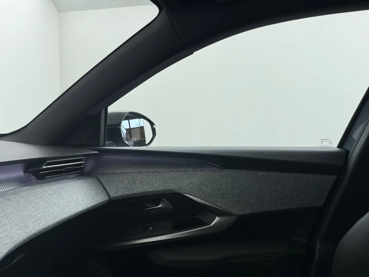 GT | Adaptieve cruise control met Stop&Go functie | LED 3D-achterlichten | Pack Safety Plus