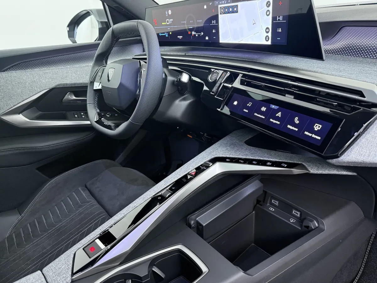 GT | Adaptieve cruise control met Stop&Go functie | LED 3D-achterlichten | Pack Safety Plus