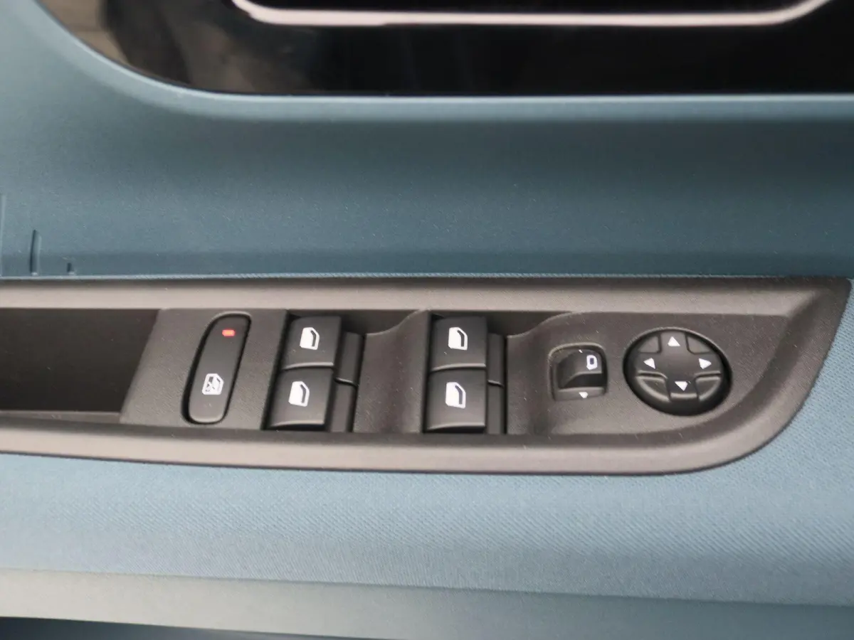 1.2 Hybrid ICON | Direct Rijden | DAB Radio | Apple Carplay & Android Auto | Parkeersensoren Achter |