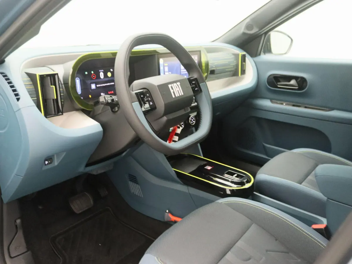 1.2 Hybrid ICON | Direct Rijden | DAB Radio | Apple Carplay & Android Auto | Parkeersensoren Achter |
