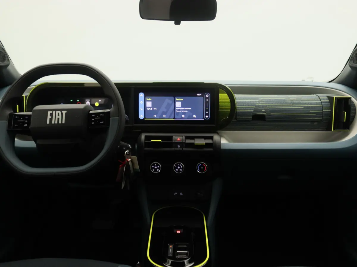 1.2 Hybrid ICON | Direct Rijden | DAB Radio | Apple Carplay & Android Auto | Parkeersensoren Achter |