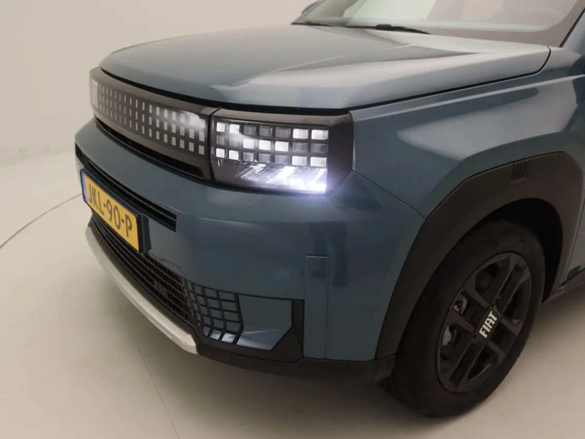 1.2 Hybrid ICON | Direct Rijden | DAB Radio | Apple Carplay & Android Auto | Parkeersensoren Achter |