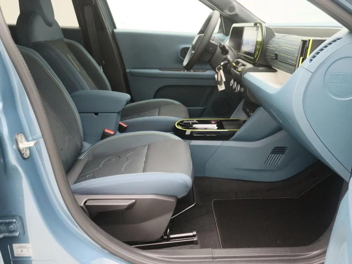 1.2 Hybrid ICON | Direct Rijden | DAB Radio | Apple Carplay & Android Auto | Parkeersensoren Achter |