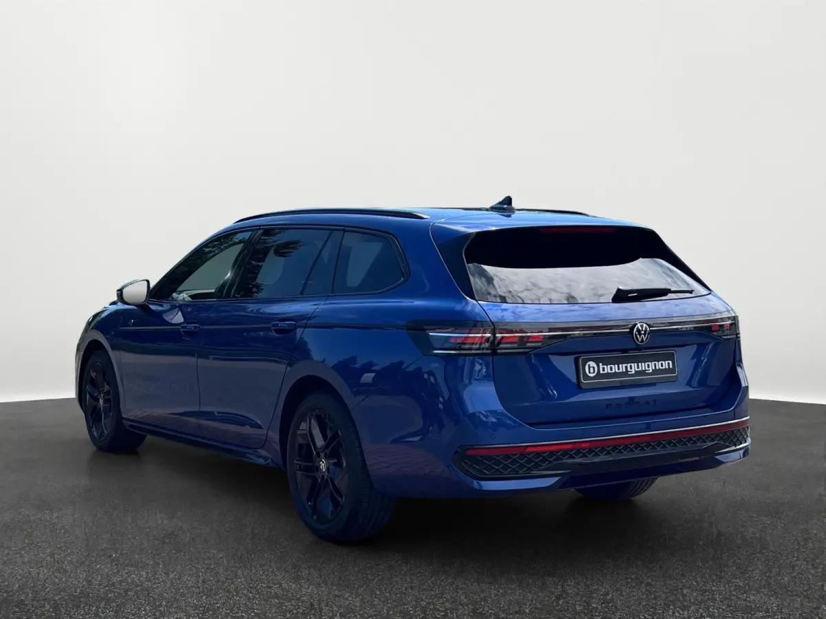 1.5 eHybrid R-Line | Pano | Trekhaak | 5J fabrieksgarantie | Winterpakket | 272Pk |