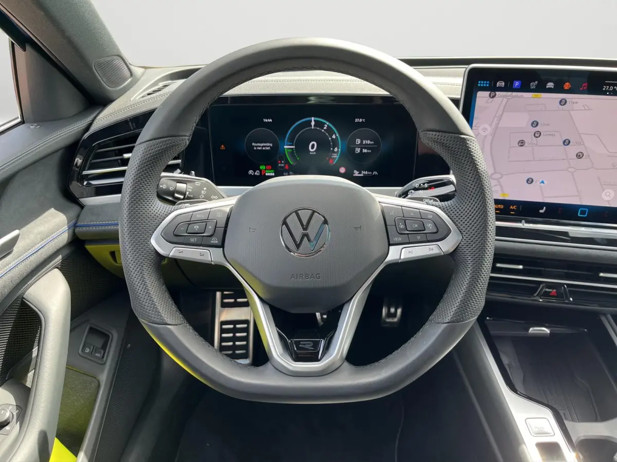 1.5 eHybrid R-Line | Pano | Trekhaak | 5J fabrieksgarantie | Winterpakket | 272Pk |
