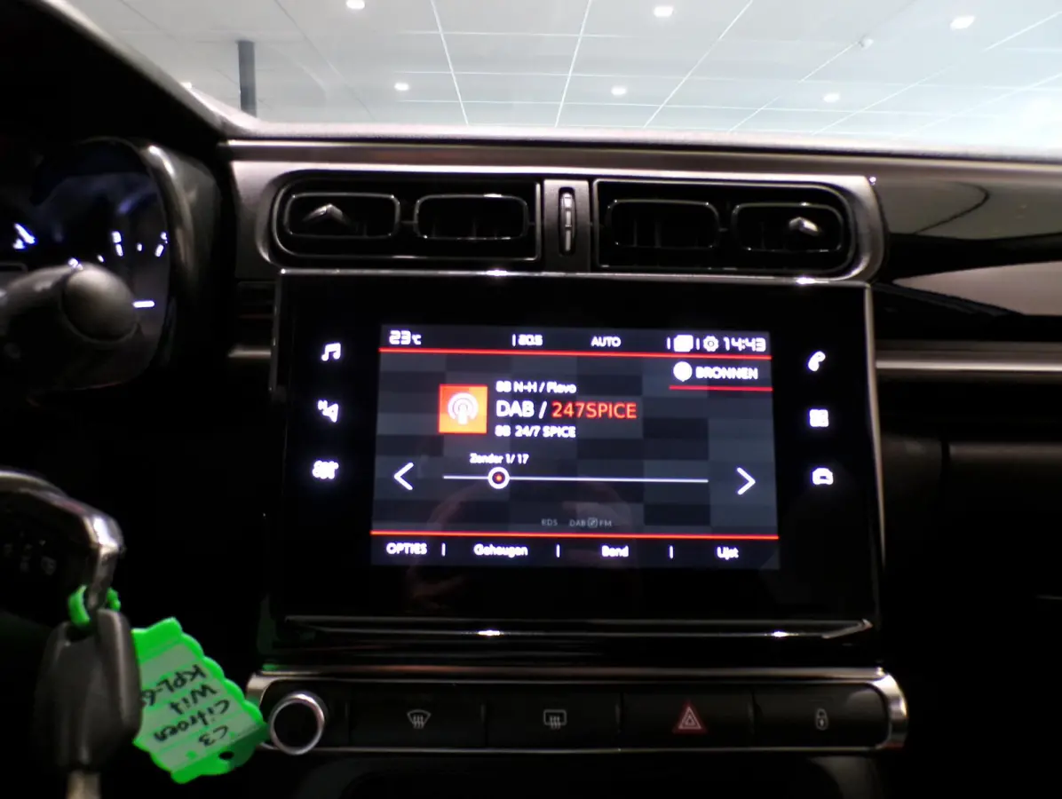 S&S Feel | Navigatie | Parkeersensoren | Climate control