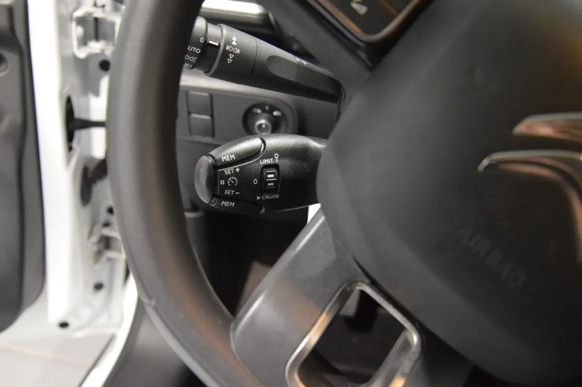 Feel | Navigatie | Climate control | Parkeersensoren