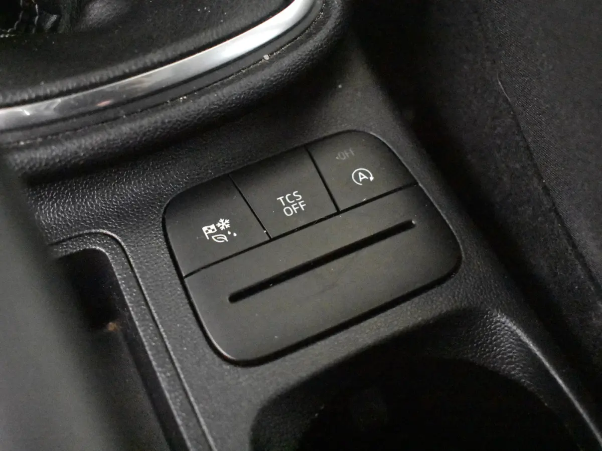 1.0 EcoBoost Hybrid Titanium l Cr Control l Climate Control l Stoel/stuurverwarming | Parkeersensoren l Naviagtie l Apple Car play l Metallic lak l