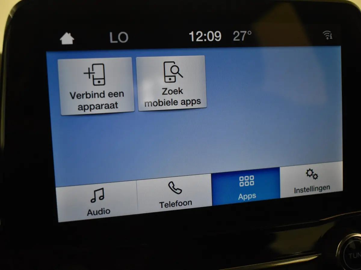 1.0 EcoBoost Hybrid Titanium l Cr Control l Climate Control l Stoel/stuurverwarming | Parkeersensoren l Naviagtie l Apple Car play l Metallic lak l