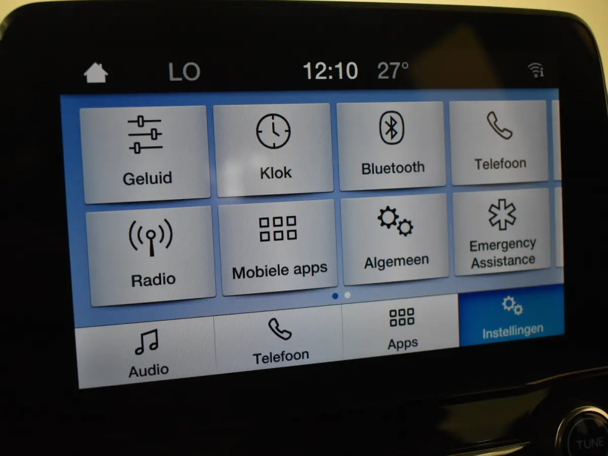 1.0 EcoBoost Hybrid Titanium l Cr Control l Climate Control l Stoel/stuurverwarming | Parkeersensoren l Naviagtie l Apple Car play l Metallic lak l