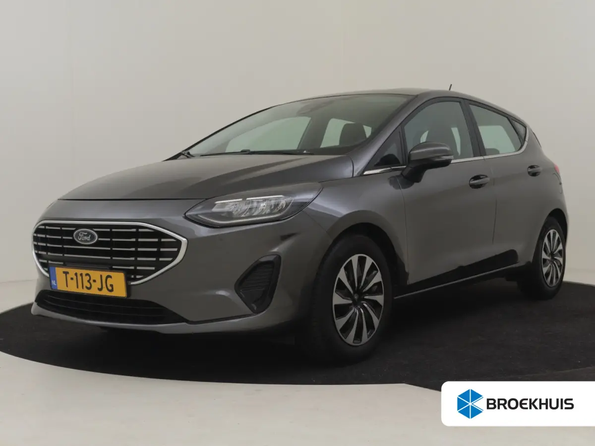 1.0 EcoBoost Hybrid Titanium l Cr Control l Climate Control l Stoel/stuurverwarming | Parkeersensoren l Naviagtie l Apple Car play l Metallic lak l