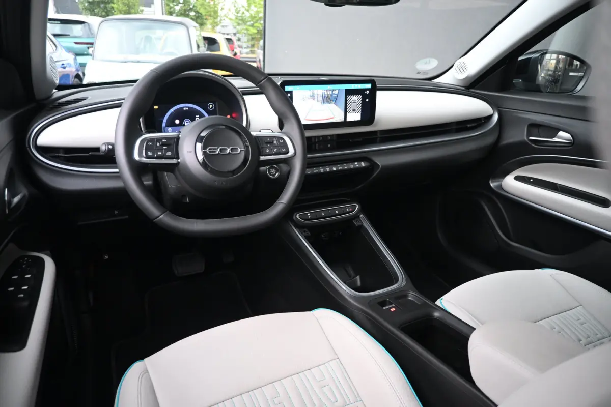 1.2 Hybrid La Prima 110pk | Vol-Leder | Massage | Elektr. Stoelen | Adaptive Cruise | Elektr. Achterklep | !!