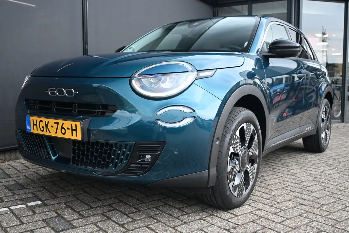 1.2 Hybrid La Prima 110pk | Vol-Leder | Massage | Elektr. Stoelen | Adaptive Cruise | Elektr. Achterklep | !!
