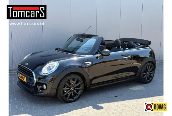 1.5i 136PK Chili Serious Business Cabrio/ Parkeersensoren/ Navigatie