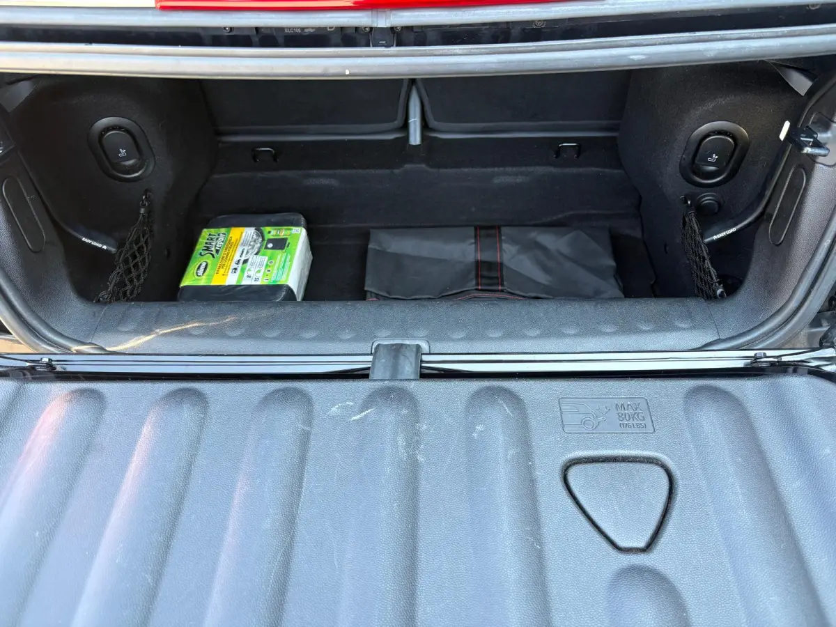1.5i 136PK Chili Serious Business Cabrio/ Parkeersensoren/ Navigatie