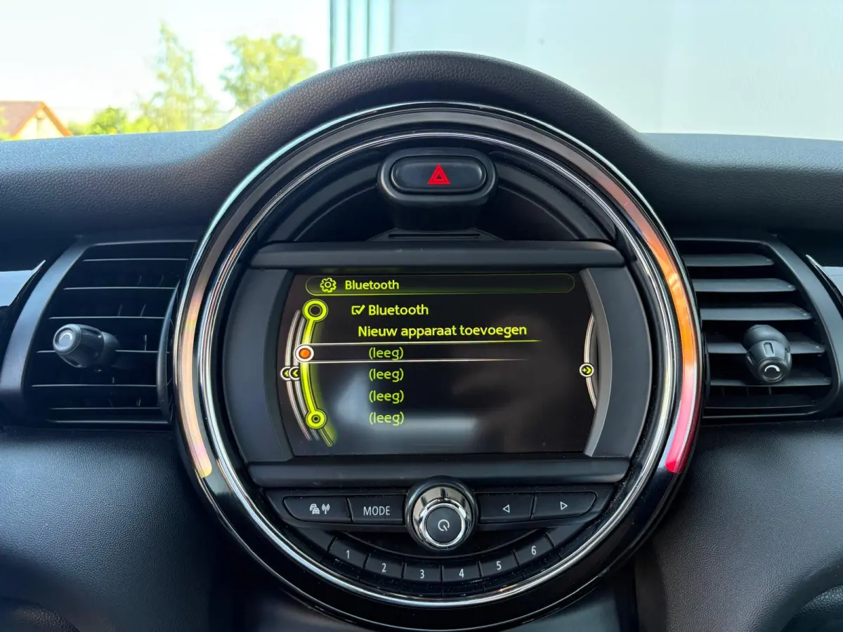1.5i 136PK Chili Serious Business Cabrio/ Parkeersensoren/ Navigatie