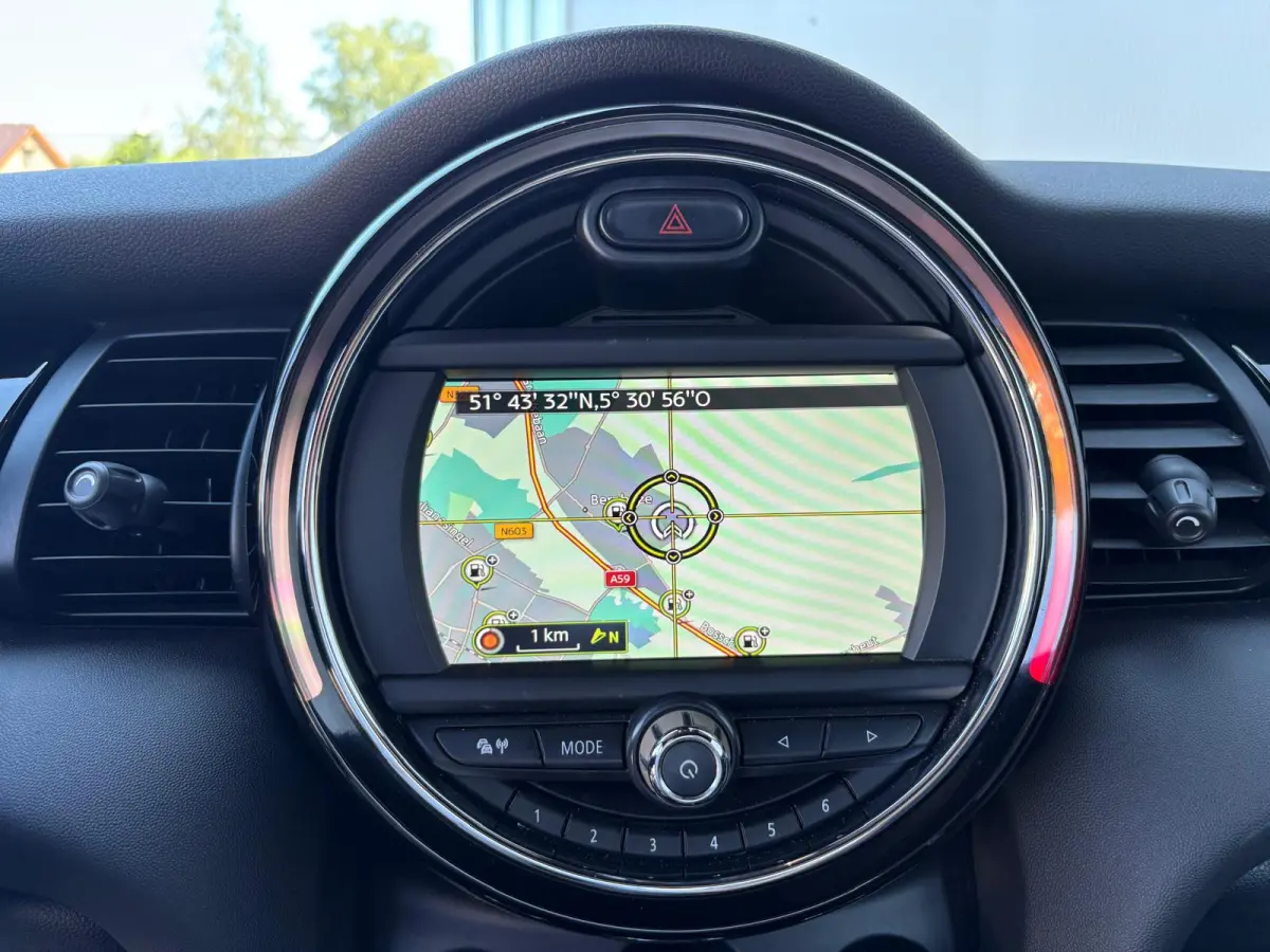 1.5i 136PK Chili Serious Business Cabrio/ Parkeersensoren/ Navigatie