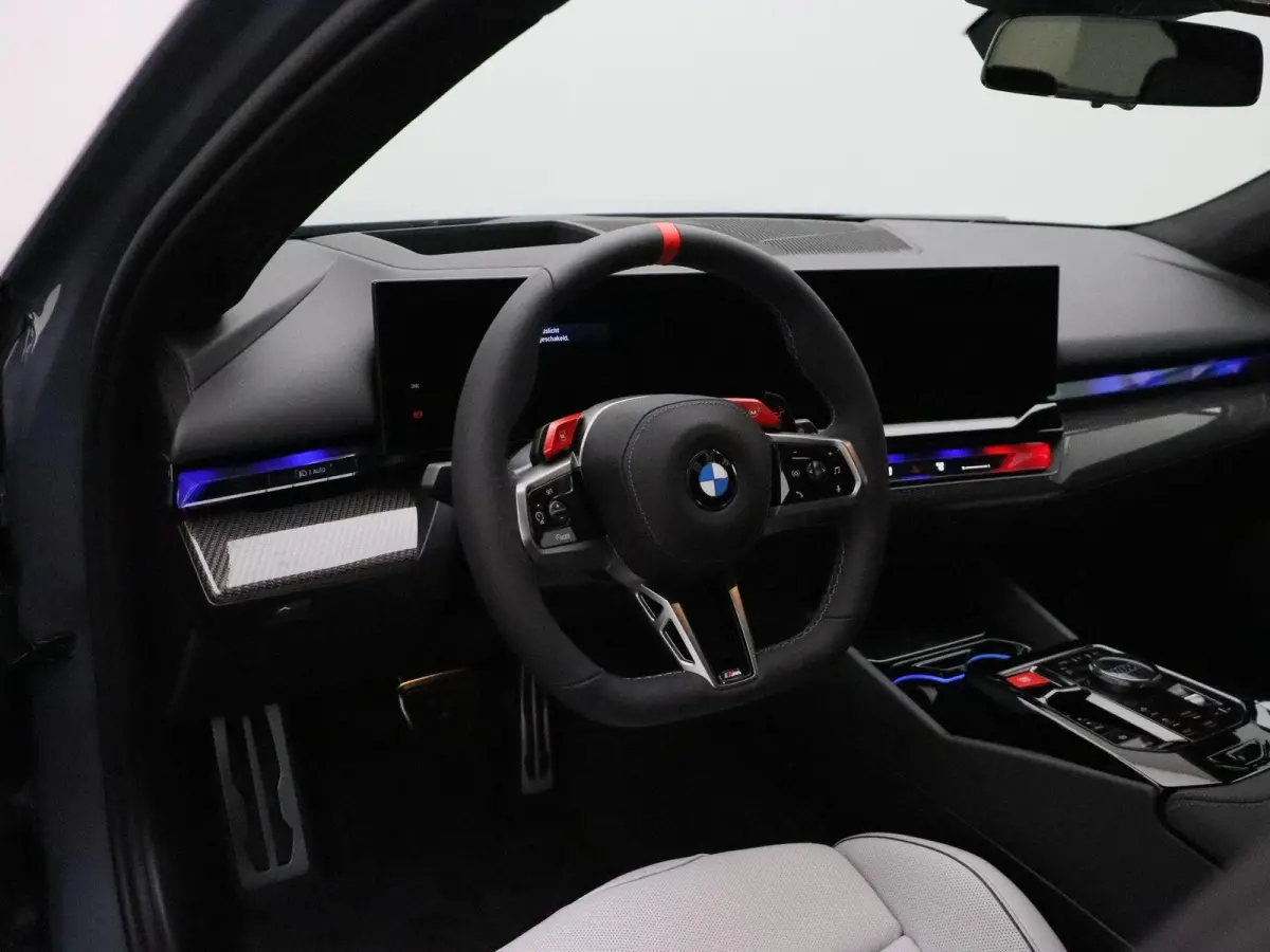M5 Comfort Pack | M Carbon-keramische remmen | SoH 100% | Stuurwielrand verwarmd | Driving Assistant Plus | Bowers & Wilkins
