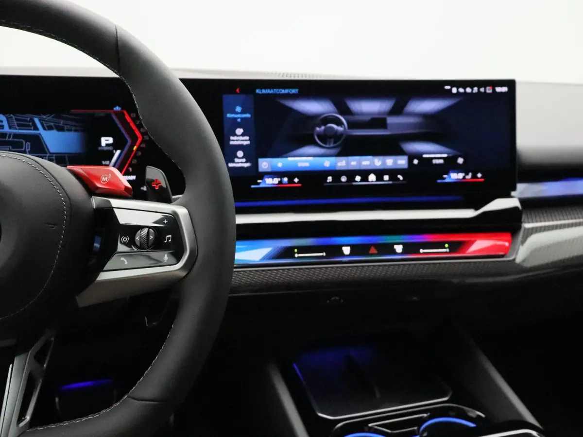 M5 Comfort Pack | M Carbon-keramische remmen | SoH 100% | Stuurwielrand verwarmd | Driving Assistant Plus | Bowers & Wilkins
