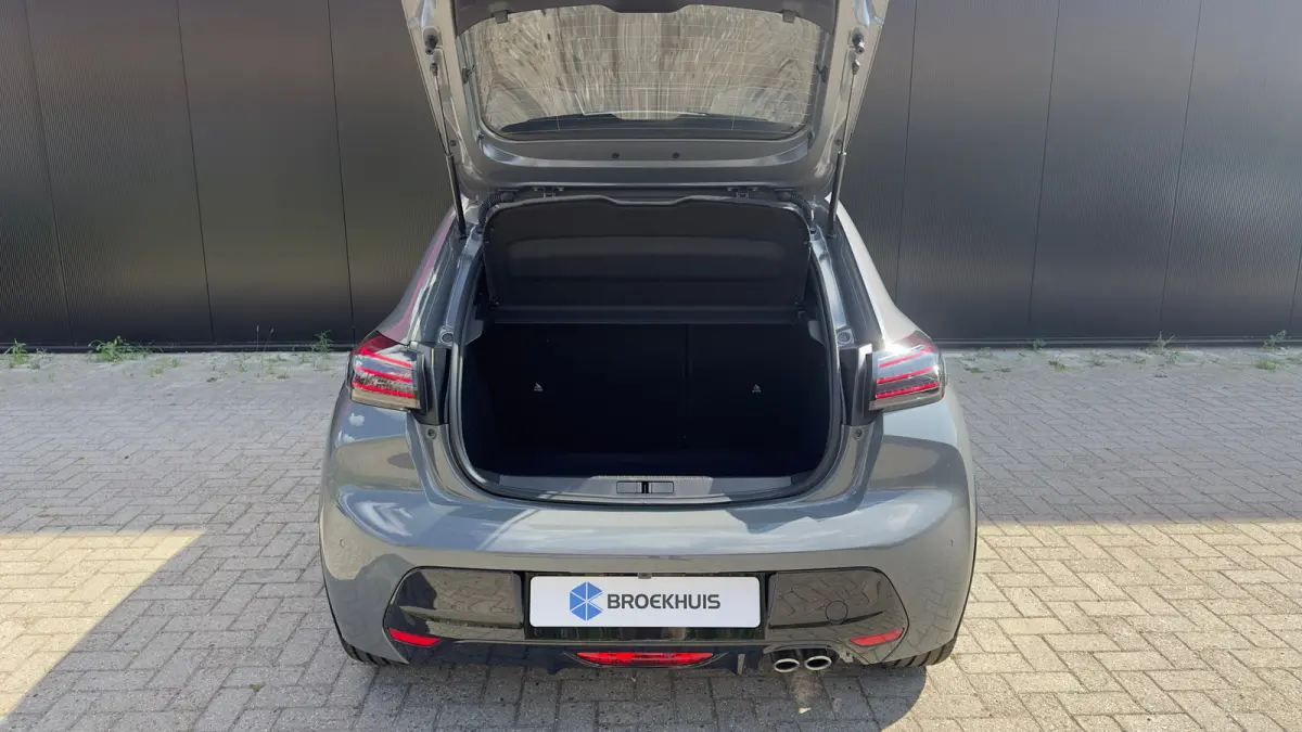 GT | Elektrische parkeerrem | Extra getinte achterste zijruiten en achterruit | Extra getinte achterste zijruiten en achterruit