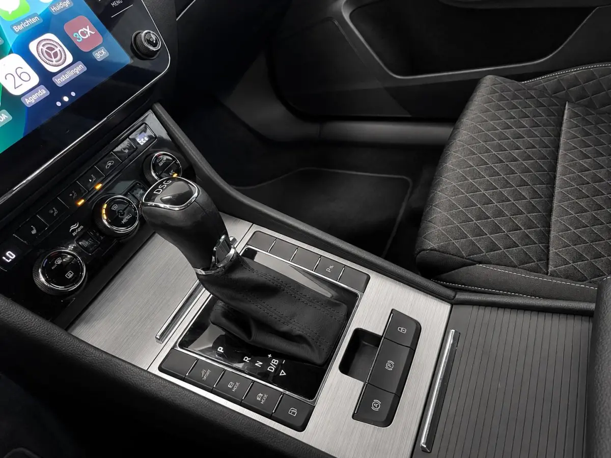 1.4 TSI DSG iV Business Edition Plus SoH 92% Trekhaak Camera Navi Carplay DCC Stoelverwarming Verwarmbare Voorruit Cruise Control Full LED PDC VA