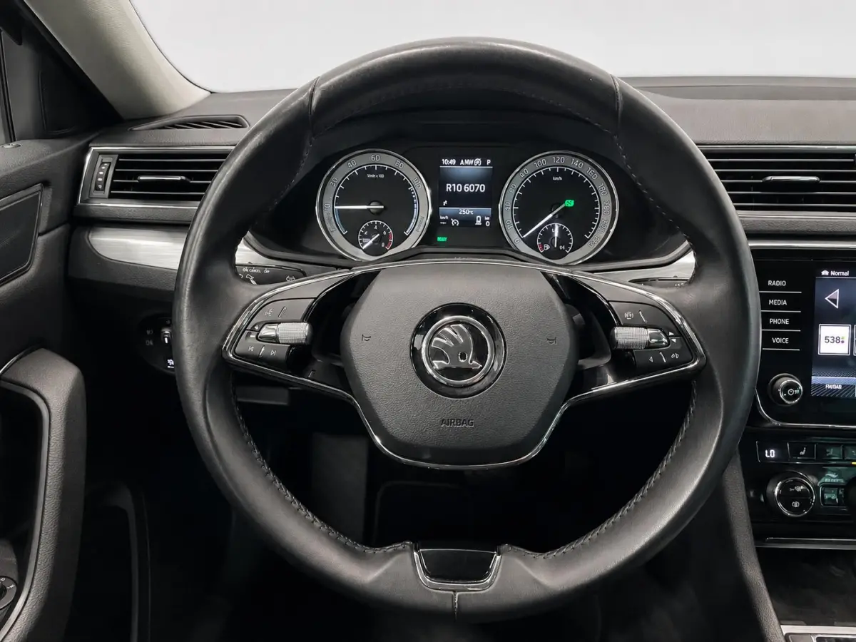 1.4 TSI DSG iV Business Edition Plus SoH 92% Trekhaak Camera Navi Carplay DCC Stoelverwarming Verwarmbare Voorruit Cruise Control Full LED PDC VA