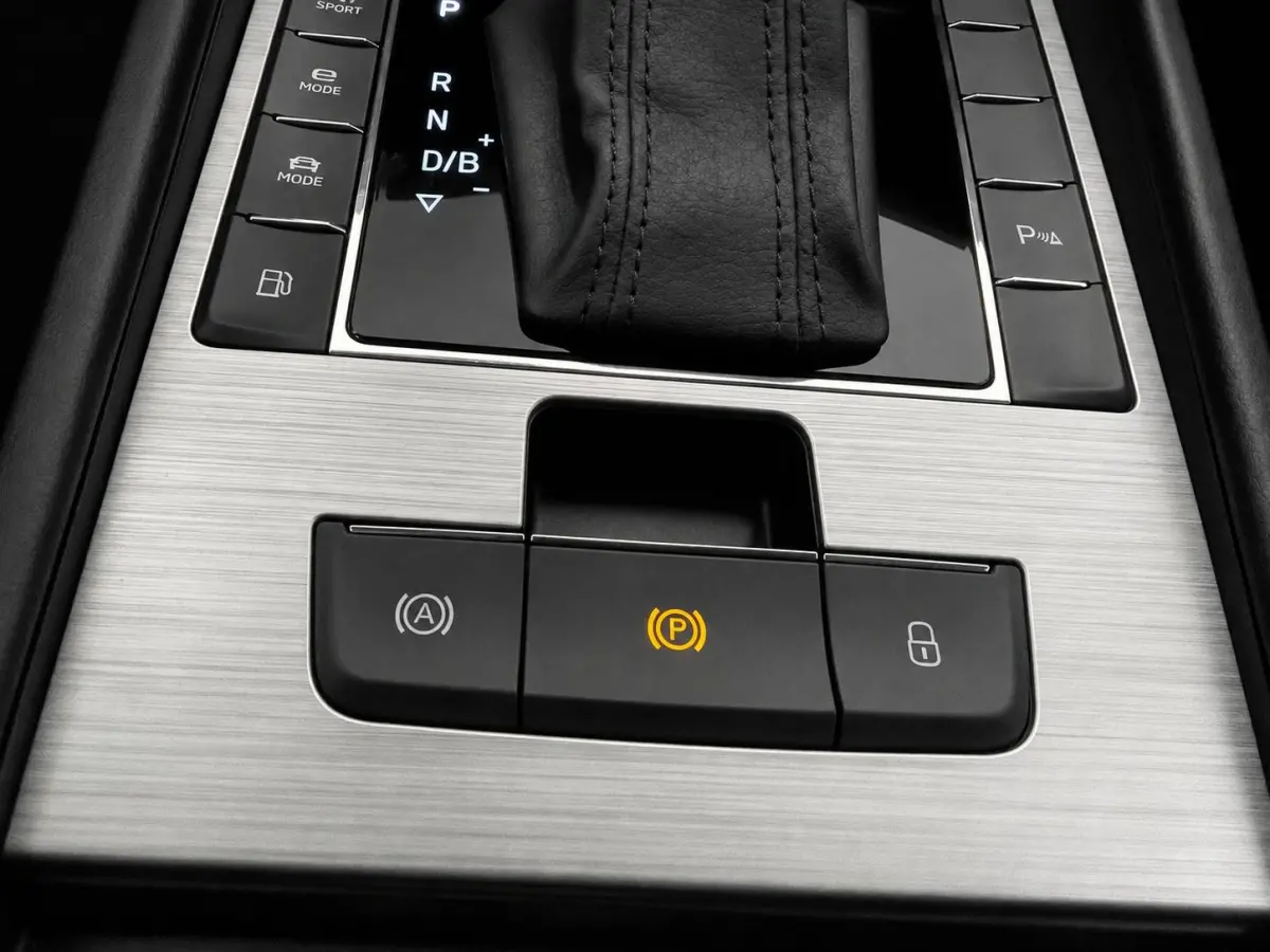 1.4 TSI DSG iV Business Edition Plus SoH 92% Trekhaak Camera Navi Carplay DCC Stoelverwarming Verwarmbare Voorruit Cruise Control Full LED PDC VA