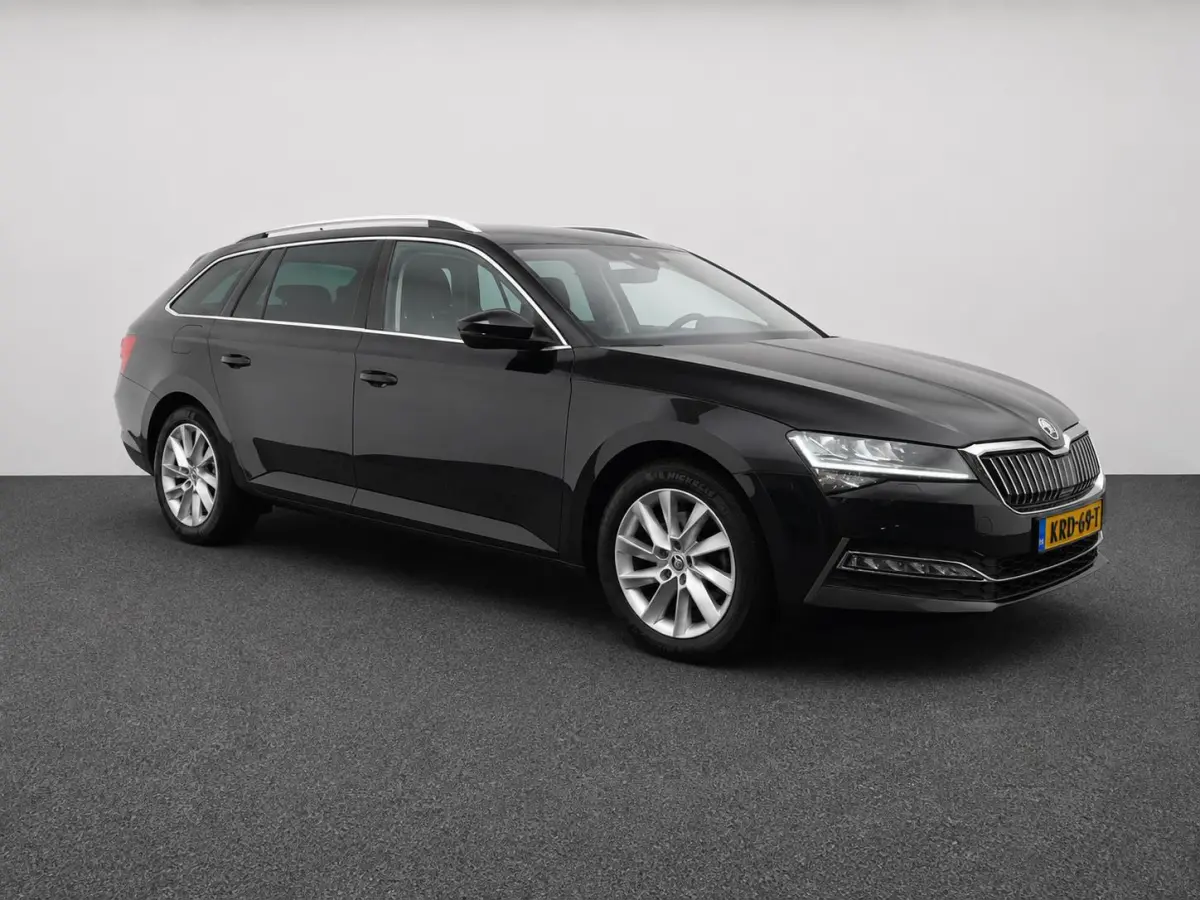 1.4 TSI DSG Aut. iV Business Edition Plus SoH 92% Trekhaak Camera Navi Carplay DCC Stoelverwarming Verwarmbare Voorruit Cruise Control Full LED PDC VA