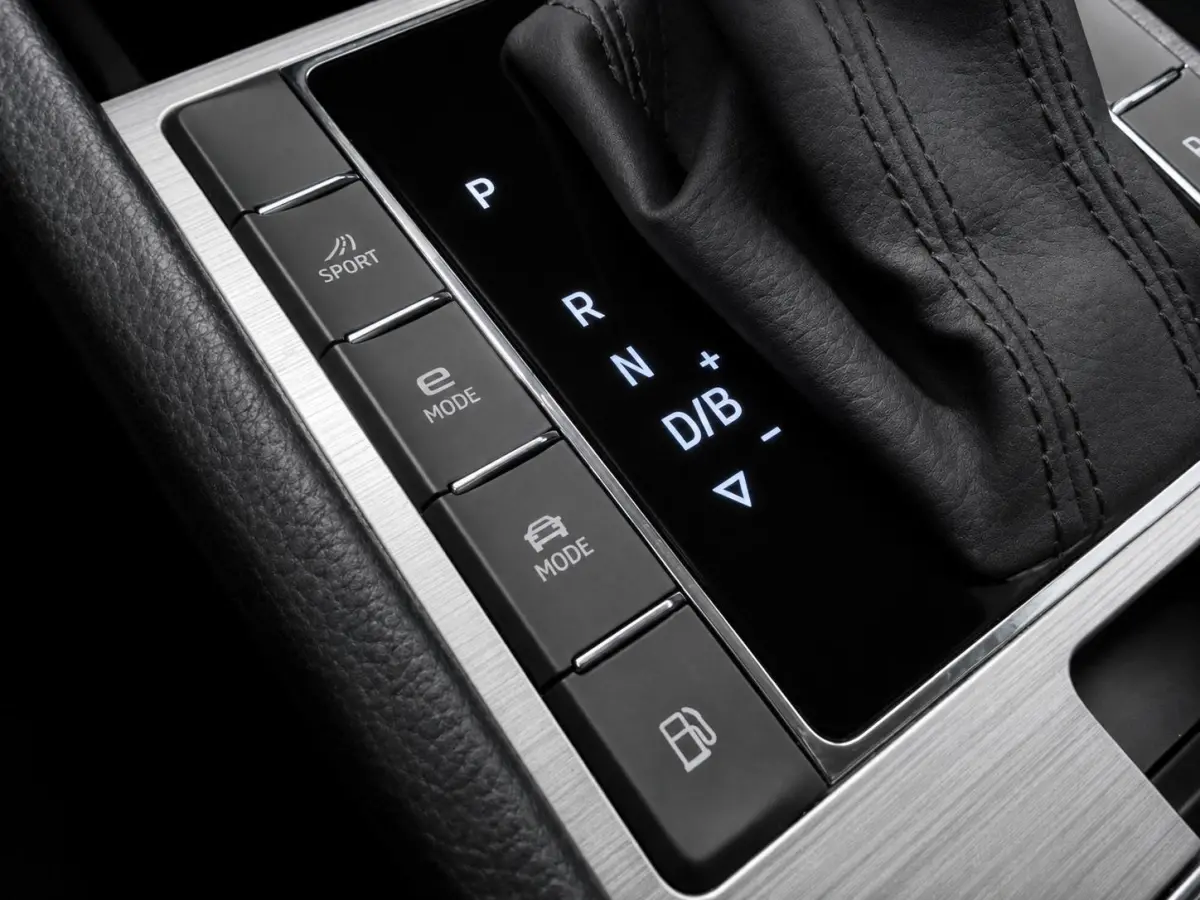 1.4 TSI DSG iV Business Edition Plus SoH 92% Trekhaak Camera Navi Carplay DCC Stoelverwarming Verwarmbare Voorruit Cruise Control Full LED PDC VA