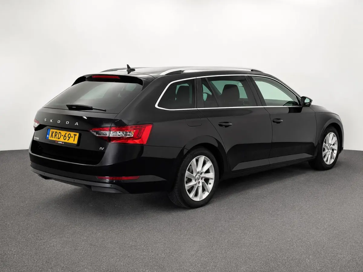 1.4 TSI DSG Aut. iV Business Edition Plus SoH 92% Trekhaak Camera Navi Carplay DCC Stoelverwarming Verwarmbare Voorruit Cruise Control Full LED PDC VA