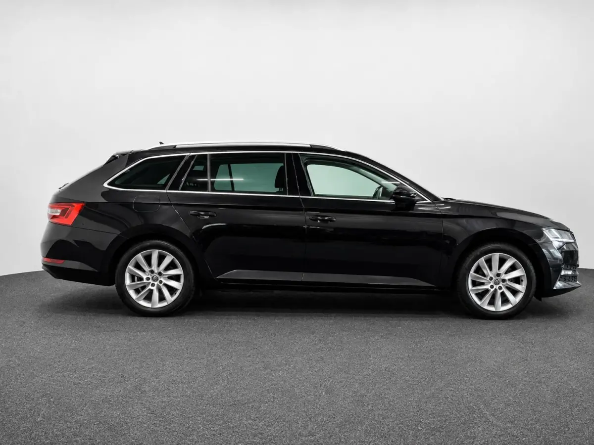 1.4 TSI DSG Aut. iV Business Edition Plus SoH 92% Trekhaak Camera Navi Carplay DCC Stoelverwarming Verwarmbare Voorruit Cruise Control Full LED PDC VA