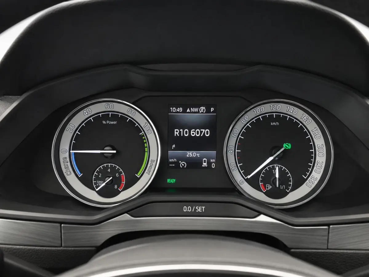 1.4 TSI DSG iV Business Edition Plus SoH 92% Trekhaak Camera Navi Carplay DCC Stoelverwarming Verwarmbare Voorruit Cruise Control Full LED PDC VA