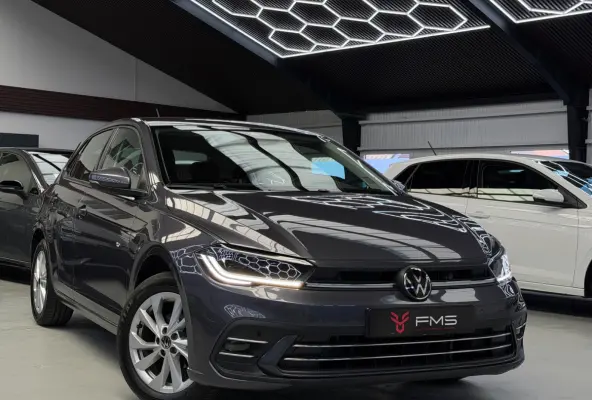 1.0 TSI CarPlay Camera IQ Lights