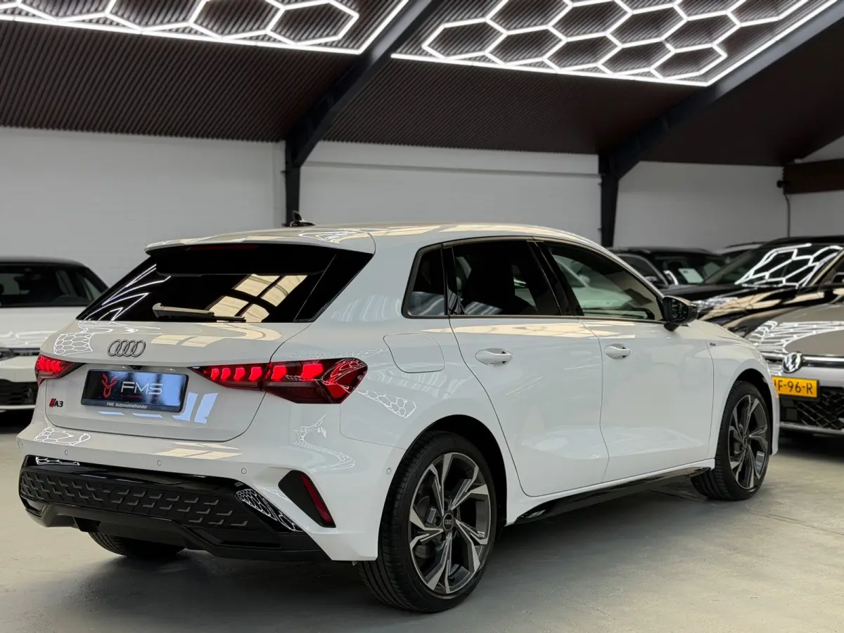 35 TFSI S-Line CarPlay Camera Facelift