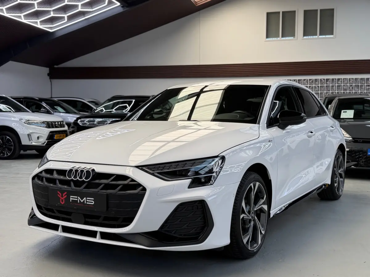 35 TFSI S-Line CarPlay Camera Facelift