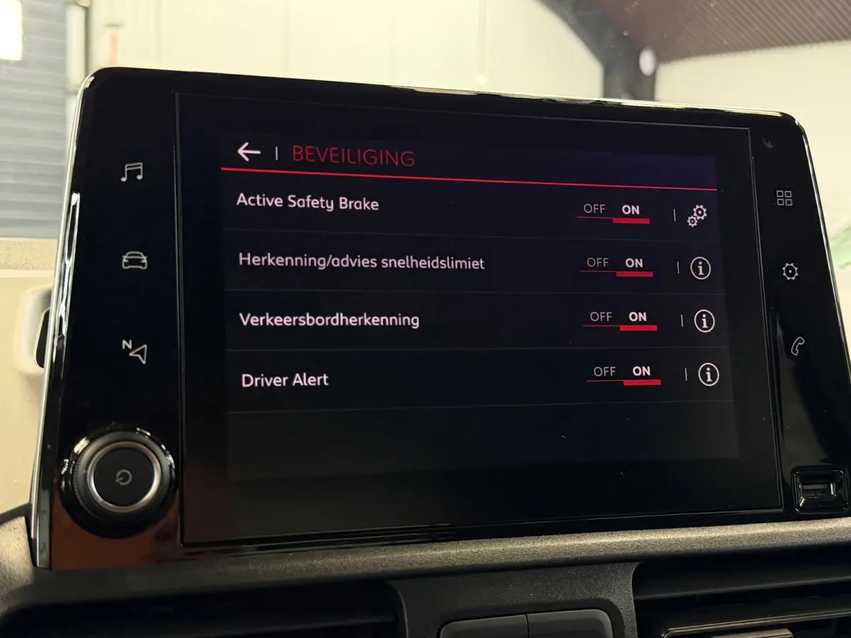 1.2 PureTech Rip Curl Edition CarPlay Camera