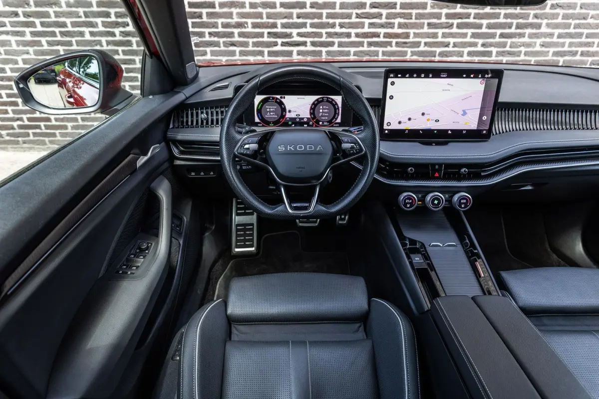 1.5 TSI 204pk PHEV Sportline Business | Panoramadak | Head-up Display | Stoelkoeling